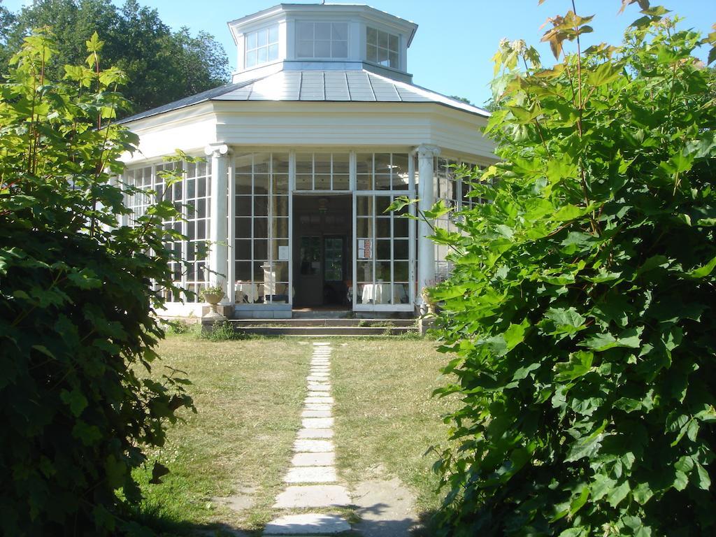 Tullgarns Vardshus Bed and Breakfast Vagnhärad Exteriör bild