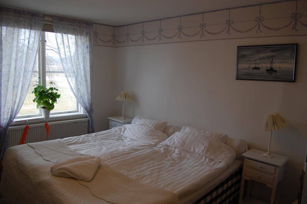 Tullgarns Vardshus Bed and Breakfast Vagnhärad Rum bild